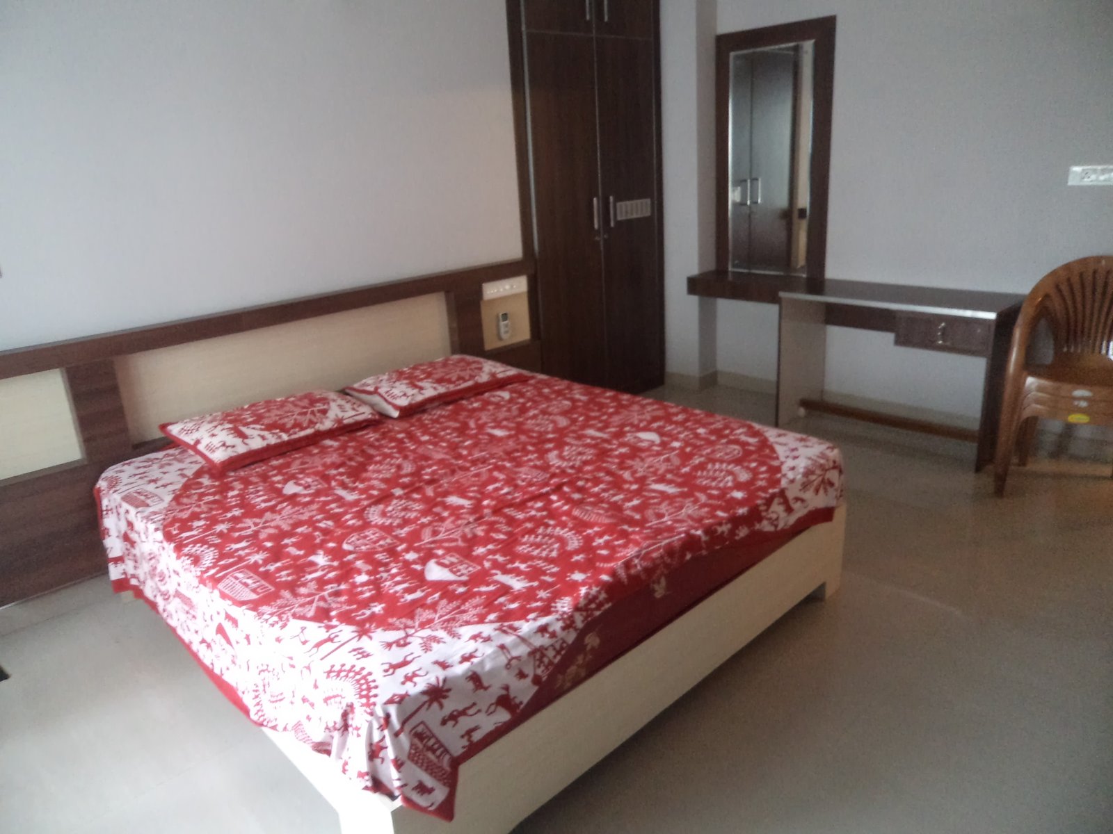 3 bedroom furnished flat for ome month rent in kottayam