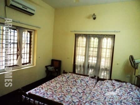 cheap hotel alternative in kottayam