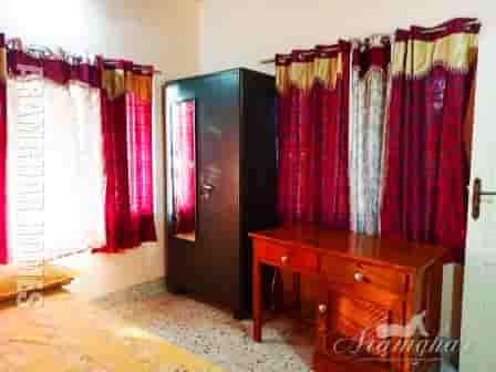 holiday rentals near Aithousa Convention Centre
