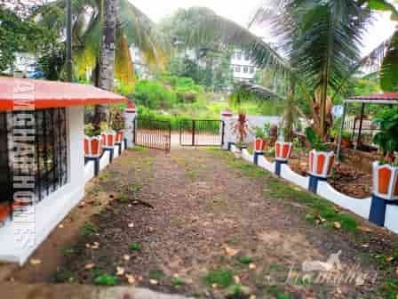 rent house near nagampadam