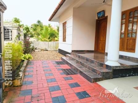Short stay serviced villa in Thellakom walking distance to Caritas Hospital