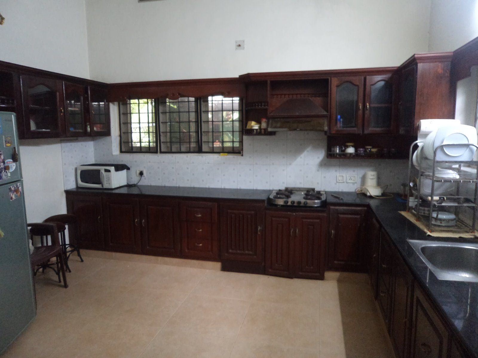 3 bedroom furnished villa for short term rent in kottayam