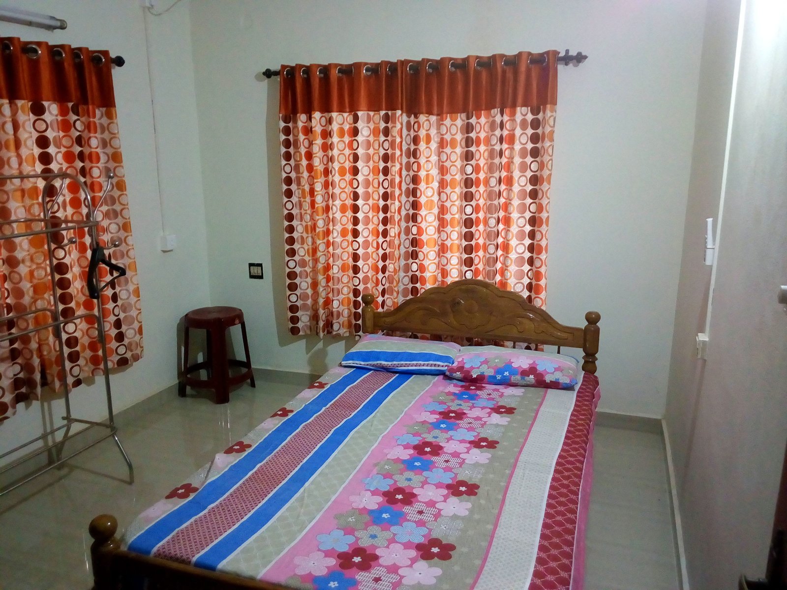 house for rent at kumaranelloor, kottayam