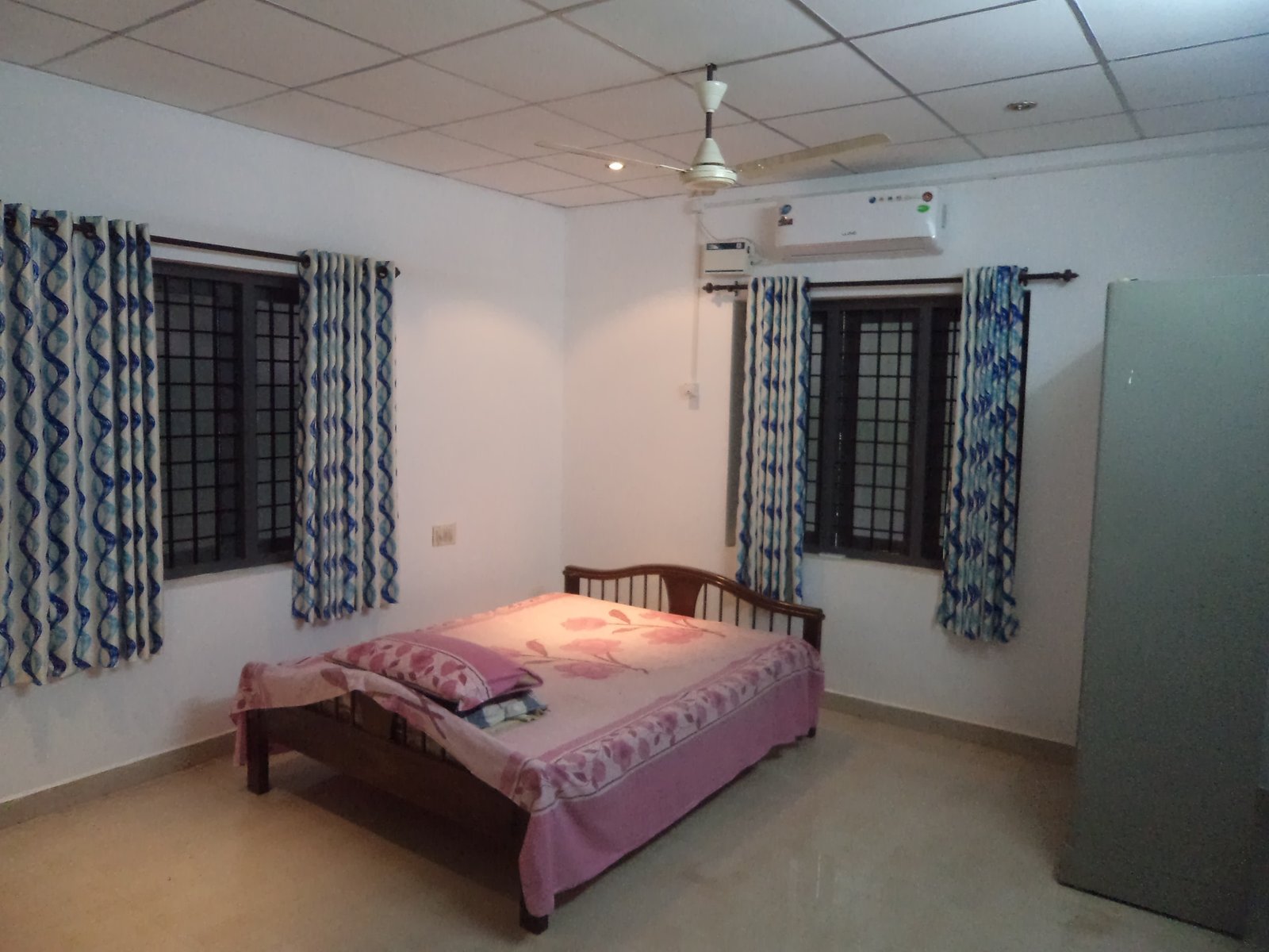 4 bedroom furnished house for ome month rent in kottayam