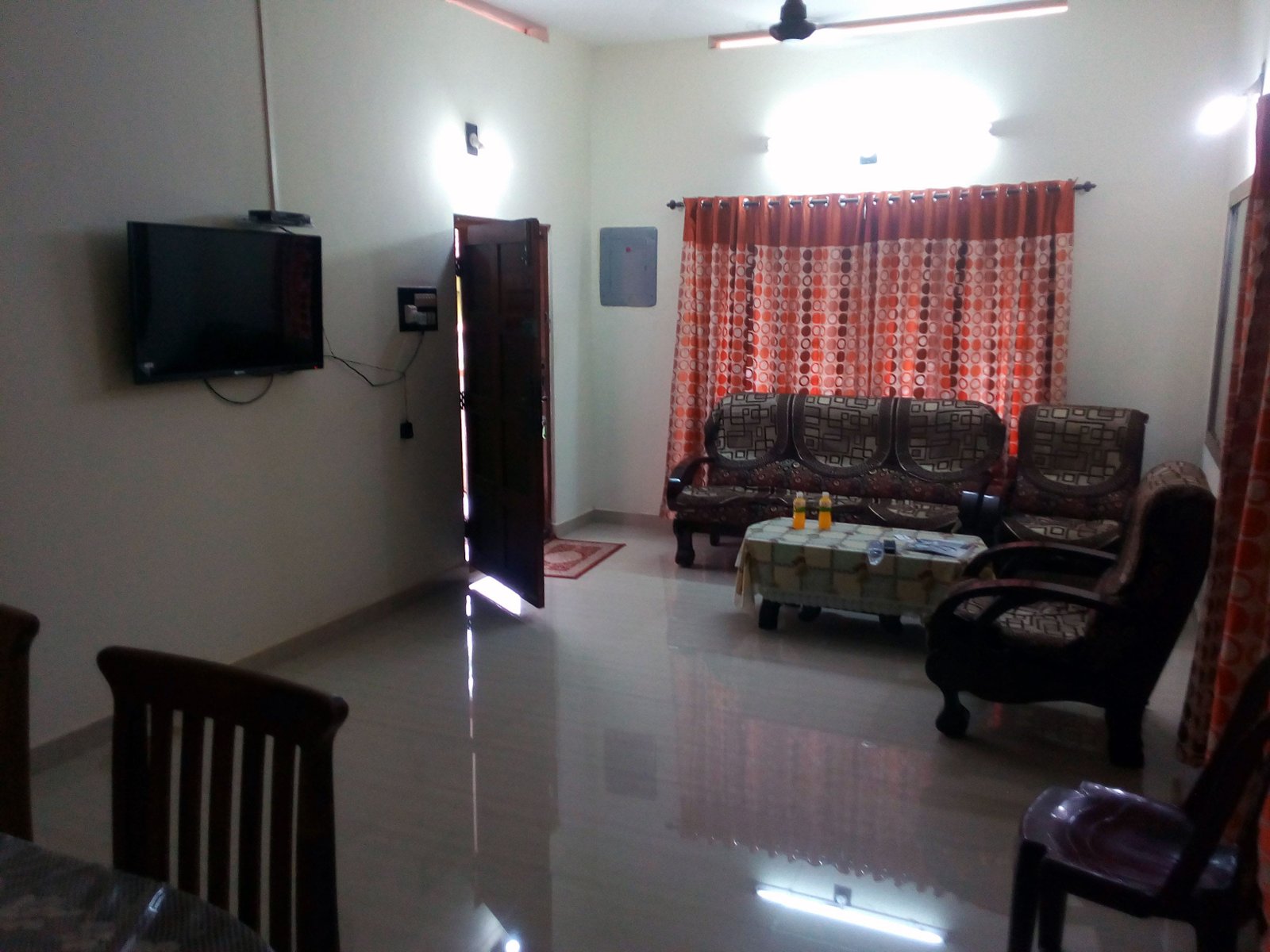 house for rent at kumaranelloor, kottayam